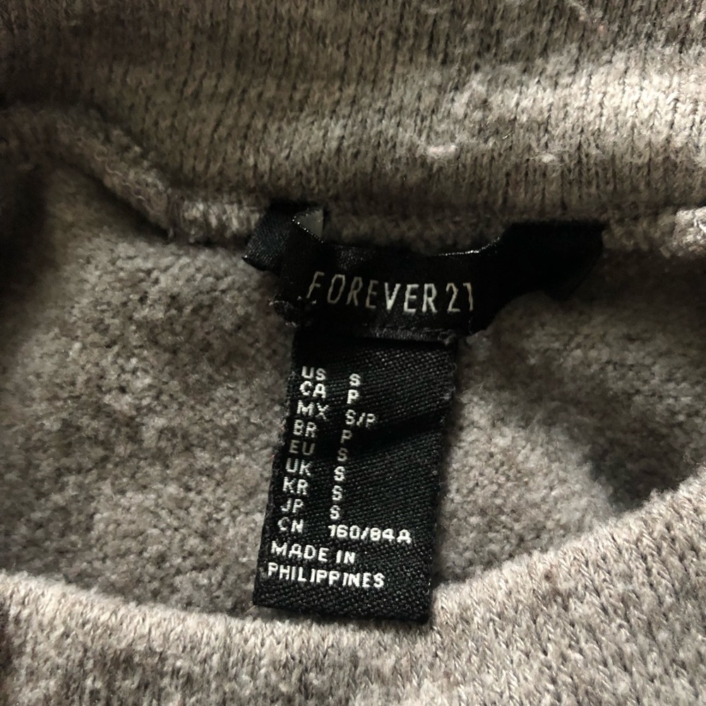 Mock neck sweater - Picture 3 of 3